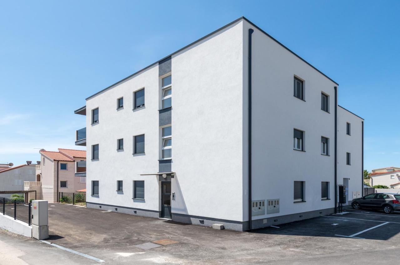 New And Chic Place Near Old Town Of Трогир Экстерьер фото