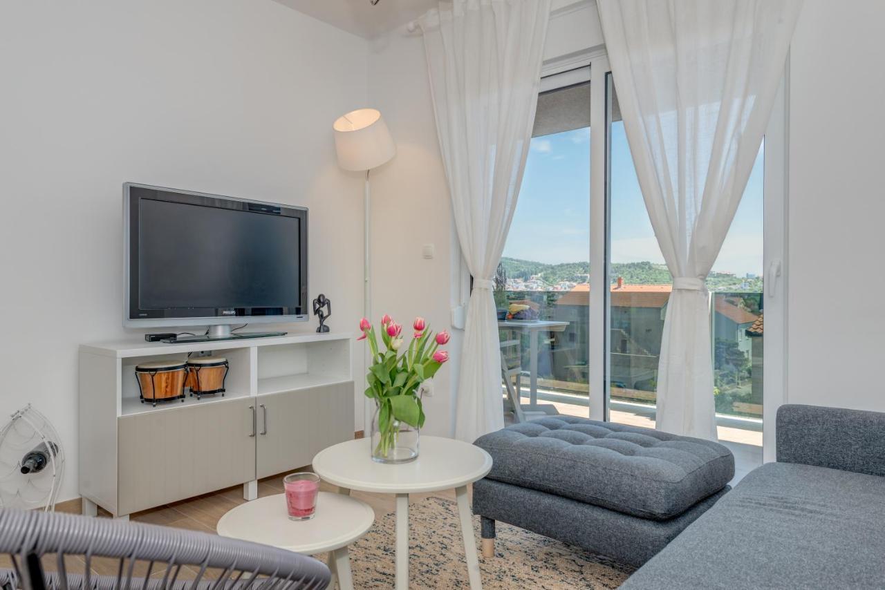 New And Chic Place Near Old Town Of Трогир Экстерьер фото