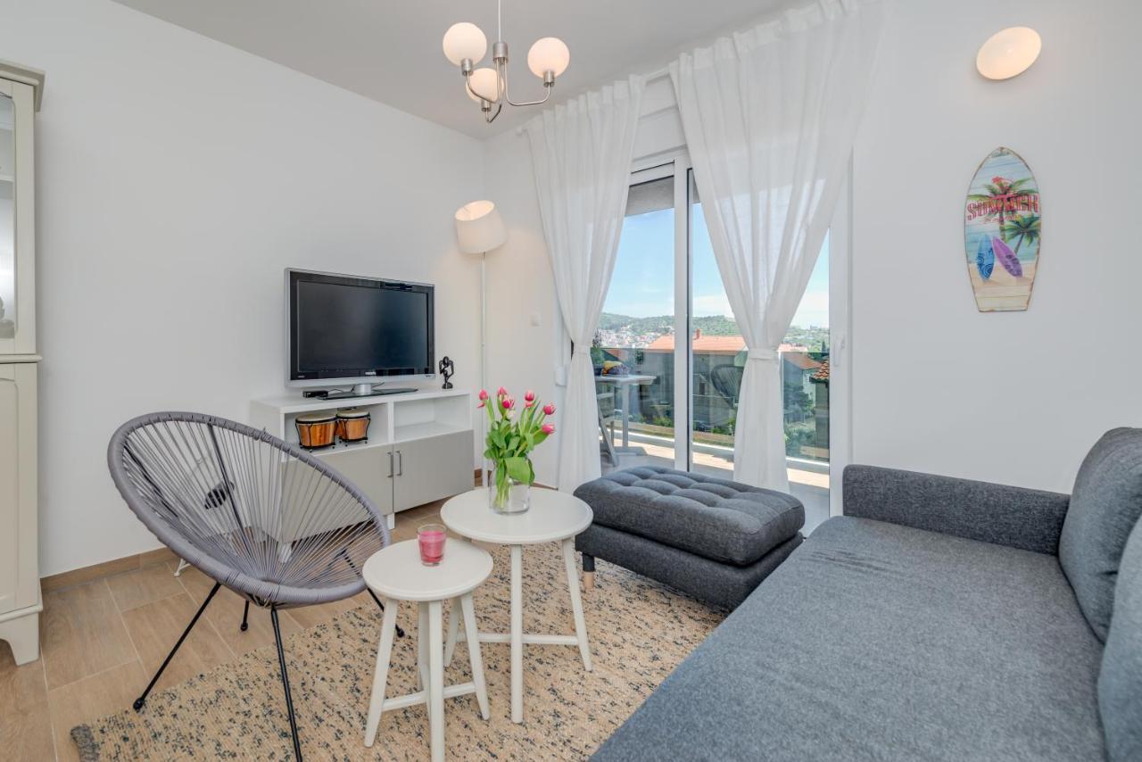 New And Chic Place Near Old Town Of Трогир Экстерьер фото